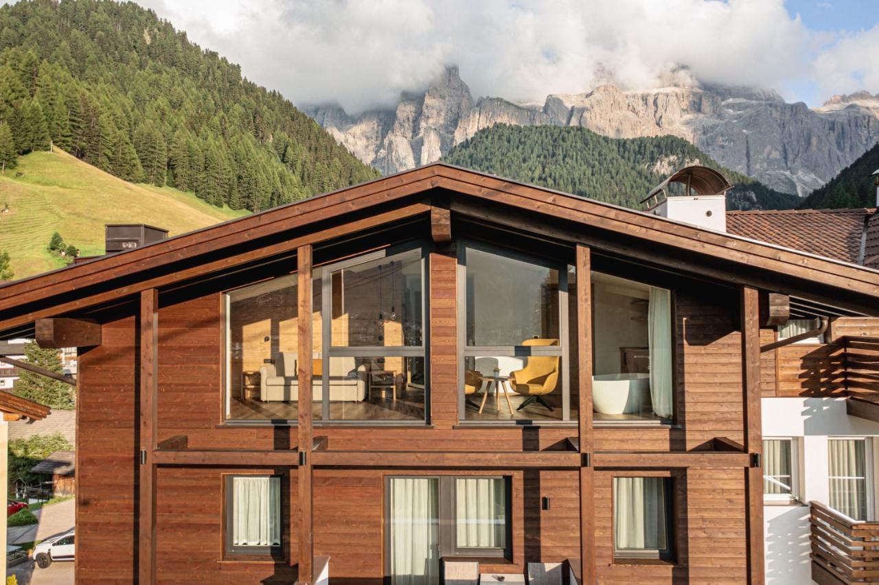 Garni Hotel Miara - Your Dolomites Home Selva di Val Gardena Exteriör bild