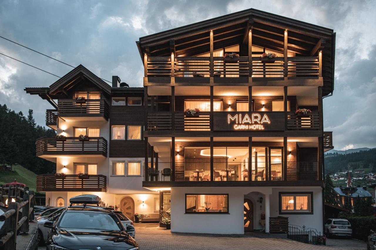 Garni Hotel Miara - Your Dolomites Home Selva di Val Gardena Exteriör bild